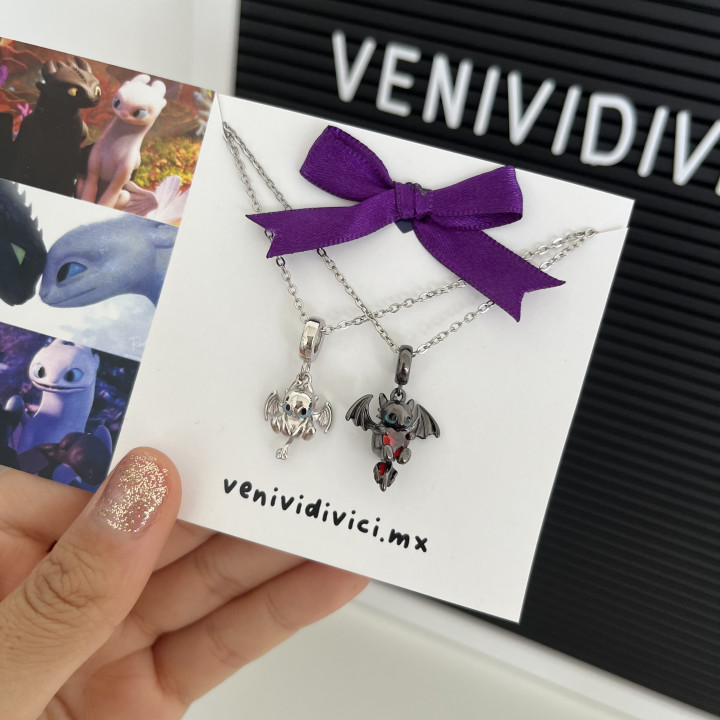 Chimuelo y Furia Luminosa collares