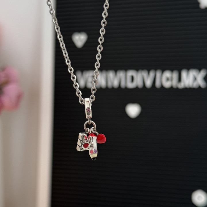 Collar maestra