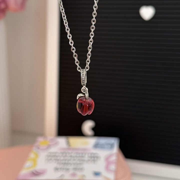 Collar maestra manzana