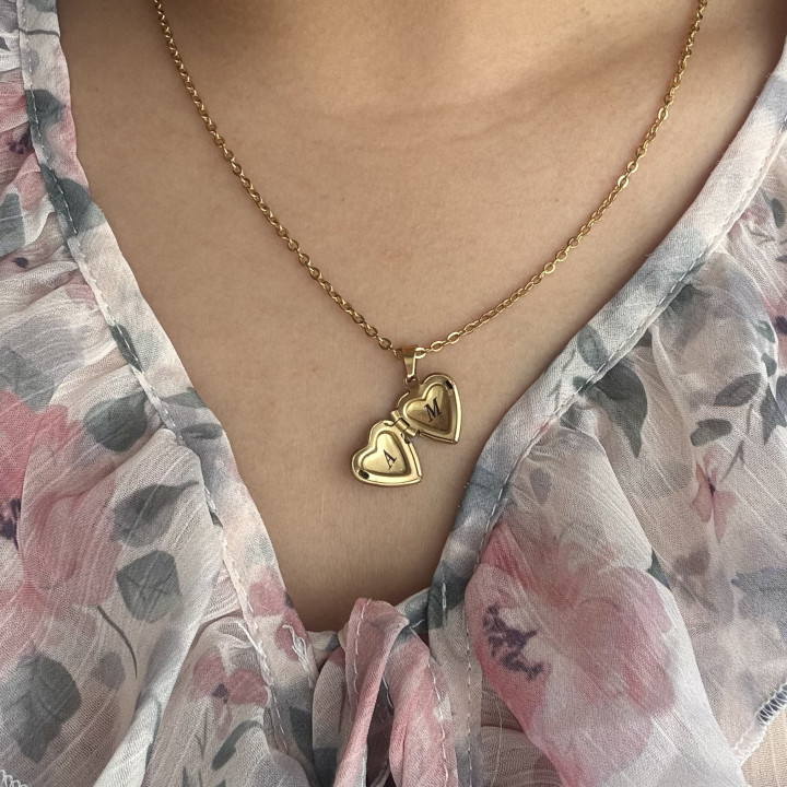 Relicario mini corazón iniciales