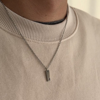 Collar inicial grabado