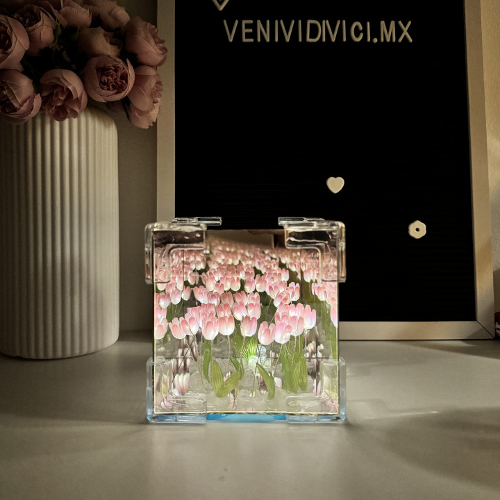 Lámpara tulipanes cubo