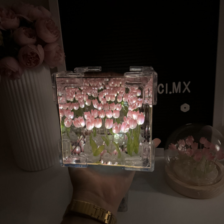 Lámpara tulipanes cubo
