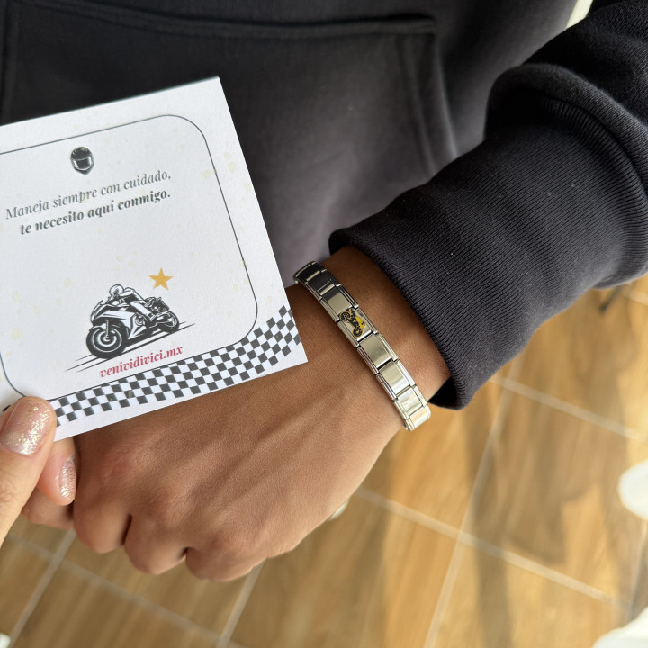 Brazalete italiano moto maneja con cuidado