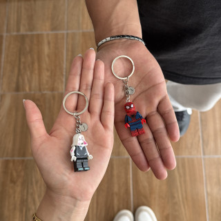 Llaveros lego Spiderman con inicial