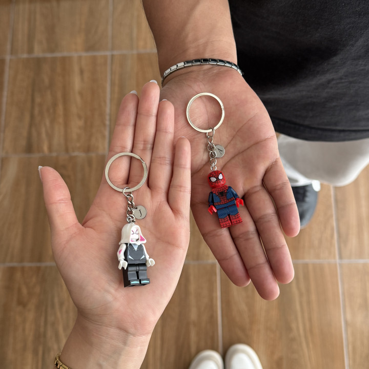 Llaveros lego Spiderman con inicial