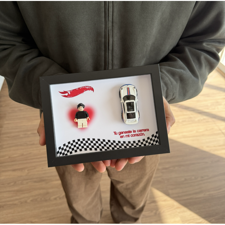 Cuadro coche y figura personalizada