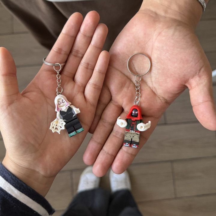 Llaveros Spiderman Miles Morales y Gwen