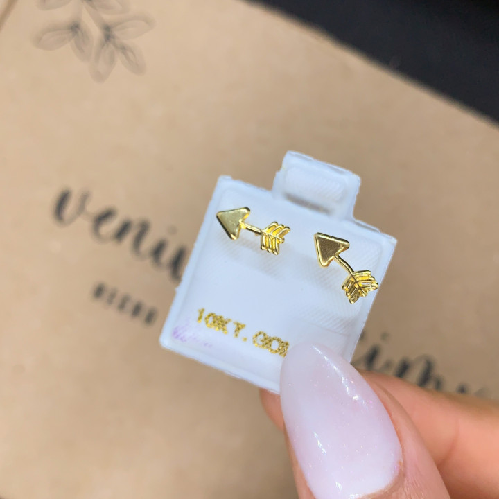 Broquel de oro flecha♡