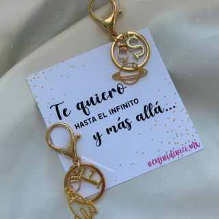 Al infinito y más allá llaveros♡